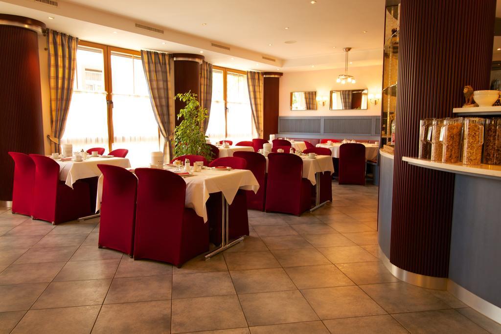 Hotel Zum Loewen Moerfelden-Walldorf Exterior photo