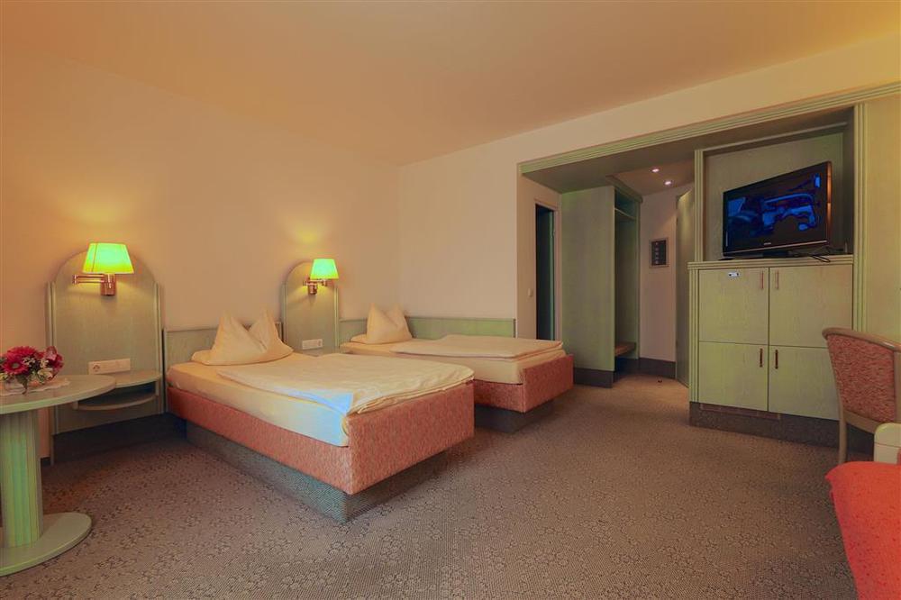 Hotel Zum Loewen Moerfelden-Walldorf Room photo